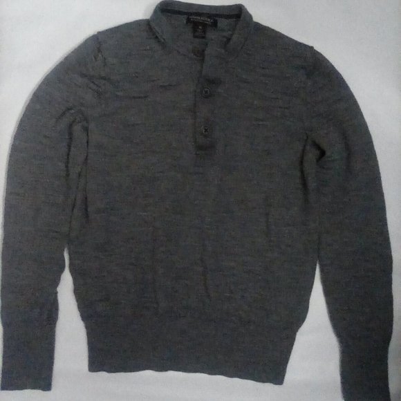 Banana Republic Other - EXTRA FINE MERINO WOOL SWEATER FORM FITTING MED